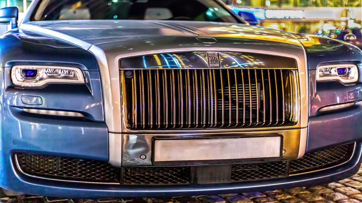 Voici le premier coupé de luxe entièrement électrique de Rolls-Royce !
