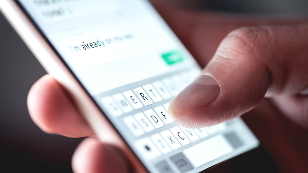 Une astuce pour récupérer les messages texte supprimés de votre iPhone : découvrez comment!